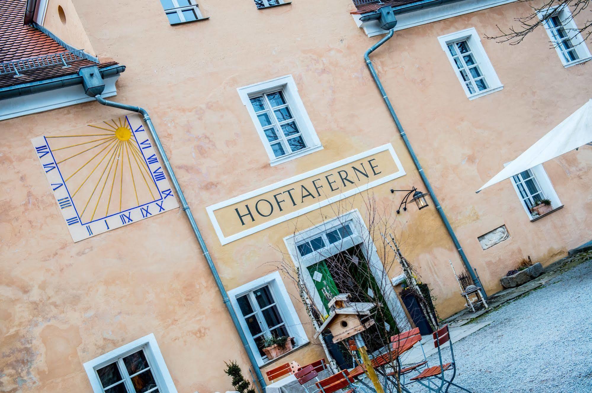 Hotel Schloss Neuburg - Hoftaferne Neuburg am Inn Exterior foto